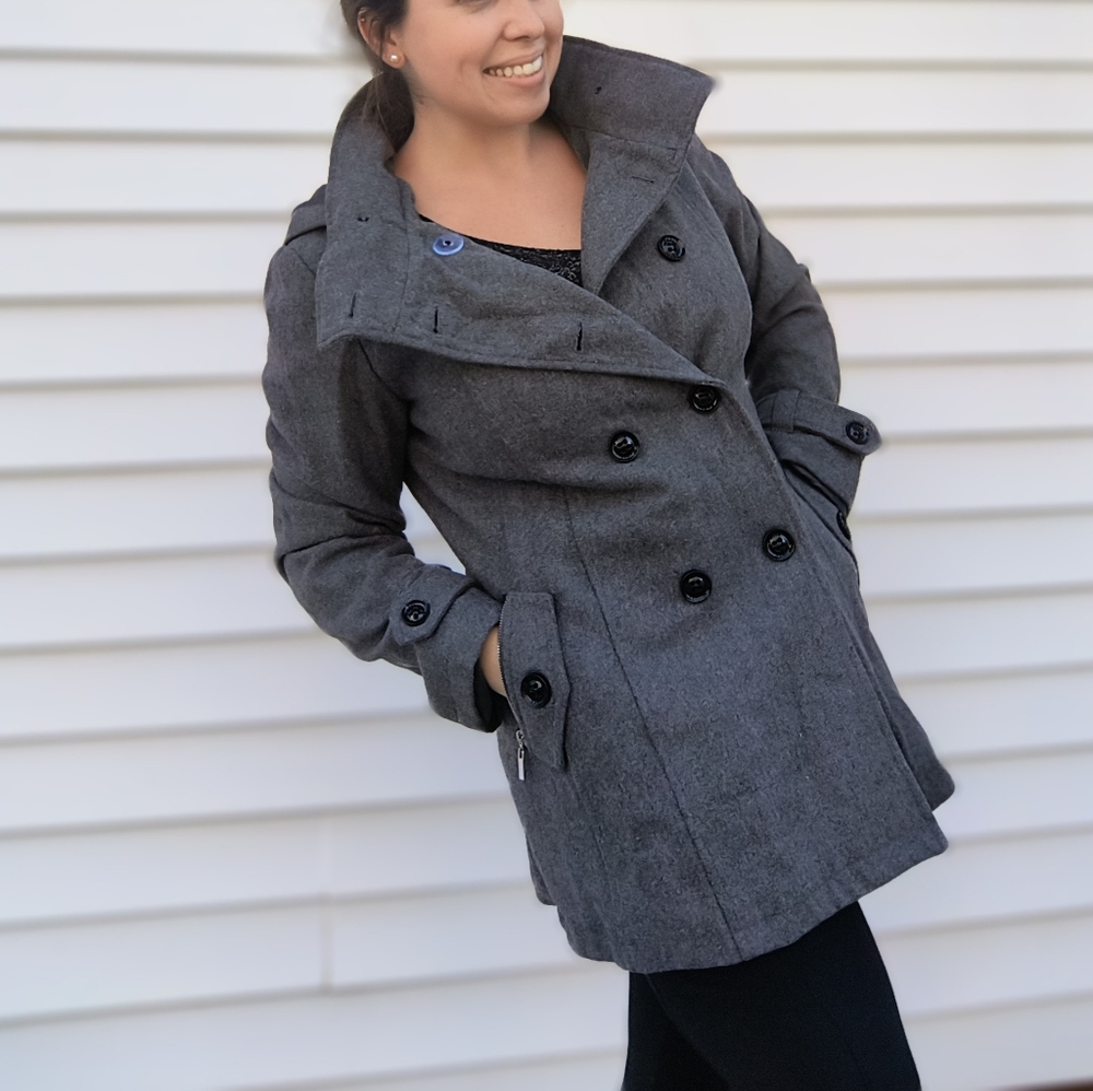 Woman's Guess Winter Coat